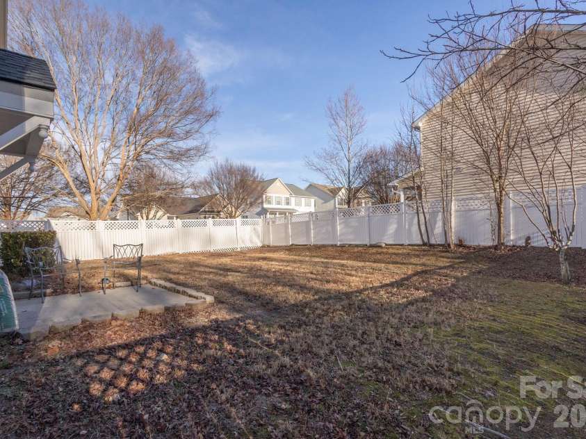 10631 Atkins Ridge Drive, Charlotte, NC 28213.  MLS# CAR4330313, YatesRealty ID 4742. 