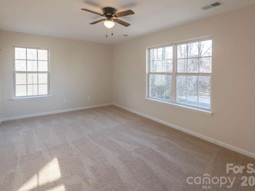 10631 Atkins Ridge Drive, Charlotte, NC 28213.  MLS# CAR4330313, YatesRealty ID 4742. Bed 2