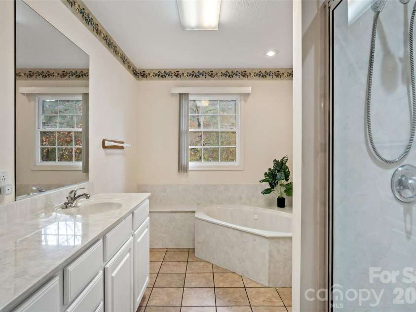 65 Gypsy Mountain Road, Marion, NC 28752.  MLS# CAR4353949, YatesRealty ID 4742. 
