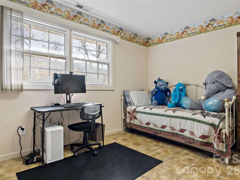 65 Gypsy Mountain Road, Marion, NC 28752.  MLS# CAR4353949, YatesRealty ID 4742. 
