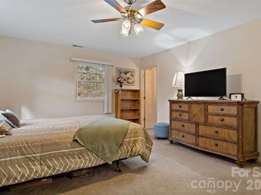 65 Gypsy Mountain Road, Marion, NC 28752.  MLS# CAR4353949, YatesRealty ID 4742. 