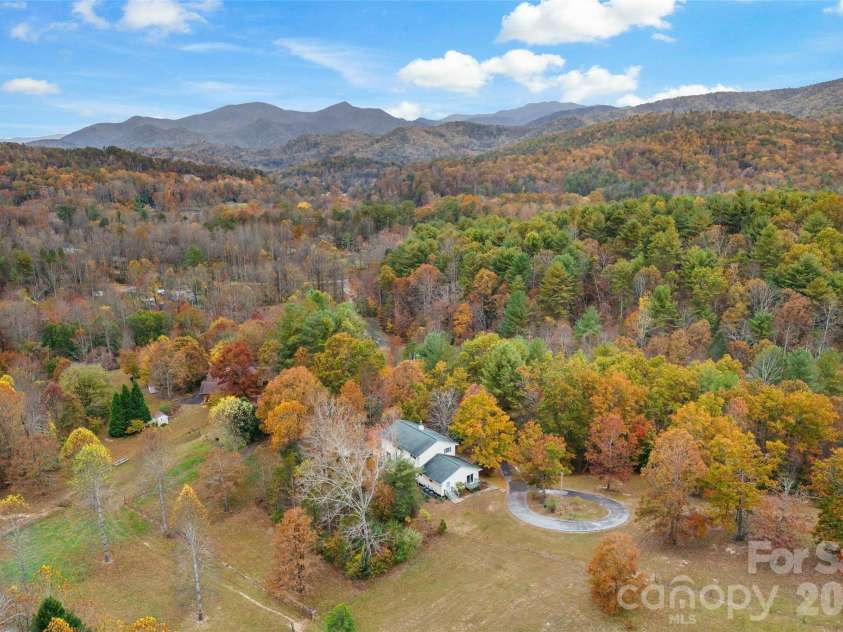 65 Gypsy Mountain Road, Marion, NC 28752.  MLS# CAR4353949, YatesRealty ID 4742. 