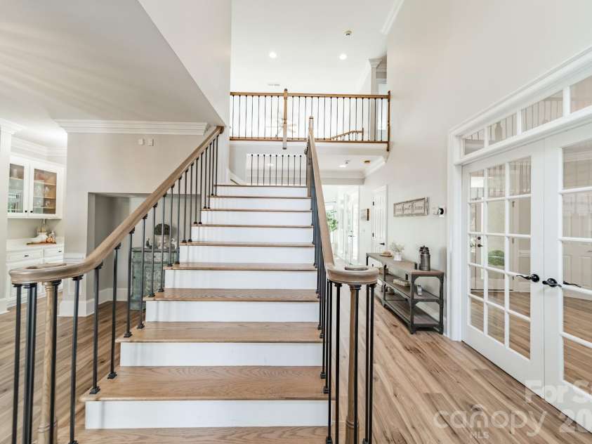 2006 Sandy Pond Lane, Waxhaw, NC 28173.  MLS# CAR4416862, YatesRealty ID 47421. 