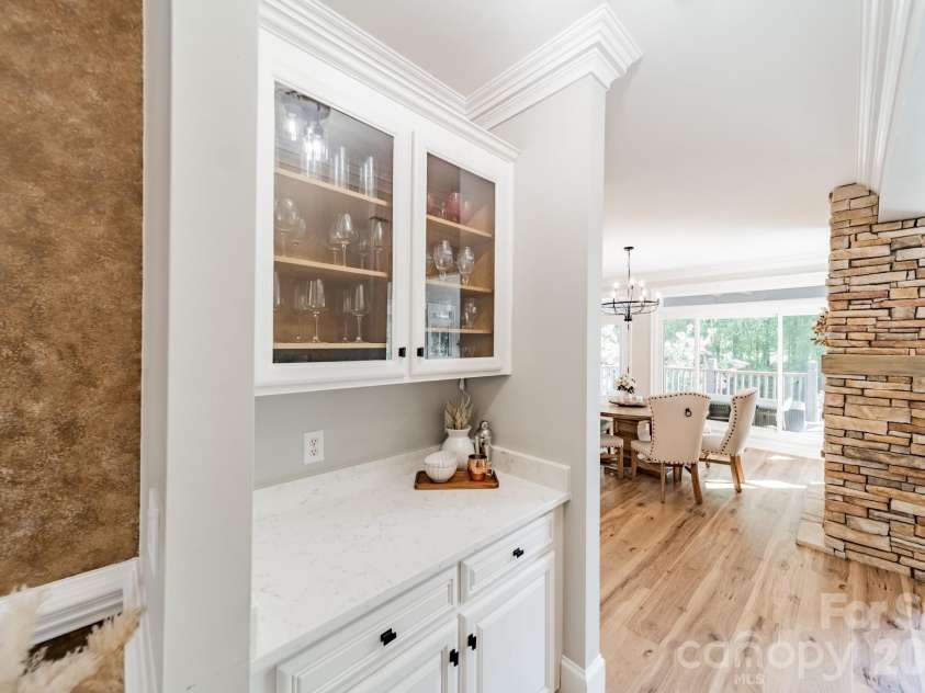 2006 Sandy Pond Lane, Waxhaw, NC 28173.  MLS# CAR4416862, YatesRealty ID 47421. 