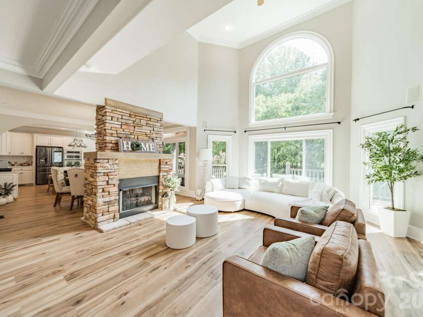 2006 Sandy Pond Lane, Waxhaw, NC 28173.  MLS# CAR4416862, YatesRealty ID 47421. 