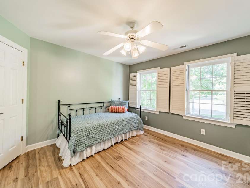 2006 Sandy Pond Lane, Waxhaw, NC 28173.  MLS# CAR4416862, YatesRealty ID 47421. 