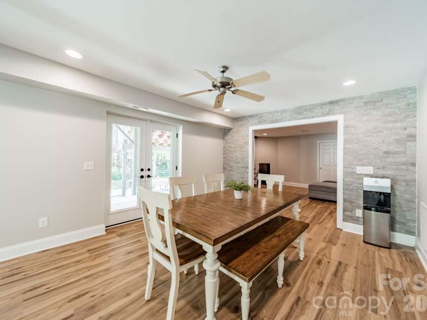 2006 Sandy Pond Lane, Waxhaw, NC 28173.  MLS# CAR4416862, YatesRealty ID 47421. 