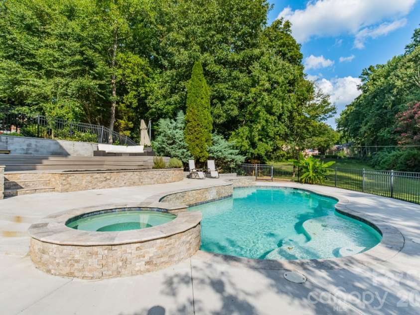 2006 Sandy Pond Lane, Waxhaw, NC 28173.  MLS# CAR4416862, YatesRealty ID 47421. 