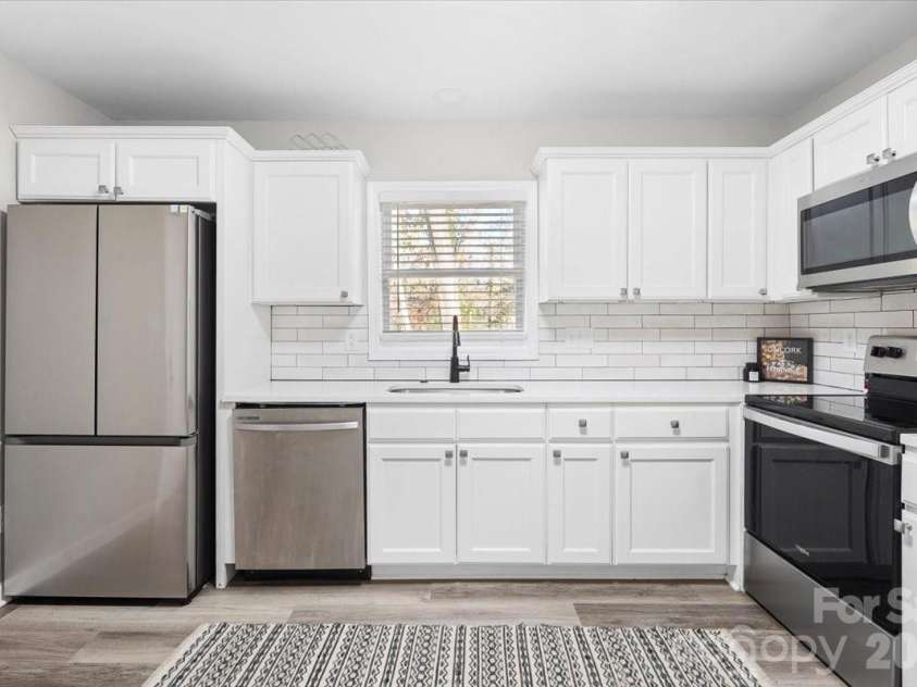 624 Dundeen Drive, Gastonia, NC 28052.  MLS# CAR4415515, YatesRealty ID 47422. 