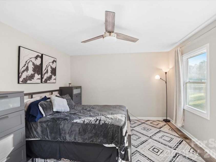 624 Dundeen Drive, Gastonia, NC 28052.  MLS# CAR4415515, YatesRealty ID 47422. 