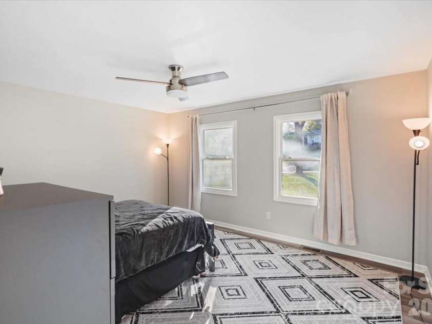 624 Dundeen Drive, Gastonia, NC 28052.  MLS# CAR4415515, YatesRealty ID 47422. 