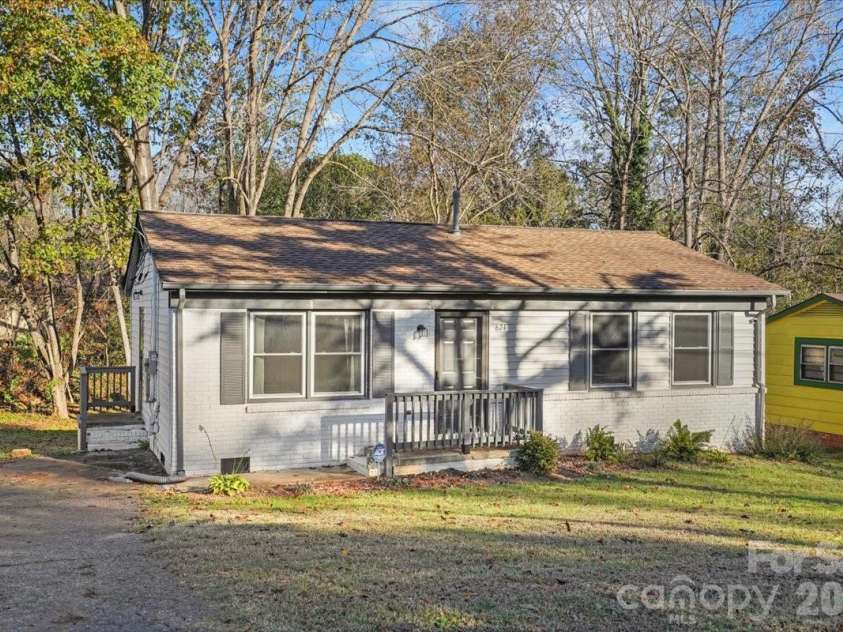 624 Dundeen Drive, Gastonia, NC 28052.  MLS# CAR4415515, YatesRealty ID 47422. 