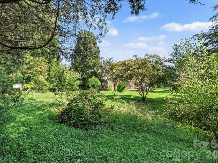 13316 Mallard Landing Road, Charlotte, NC 28278.  MLS# CAR4415708, YatesRealty ID 47423. 