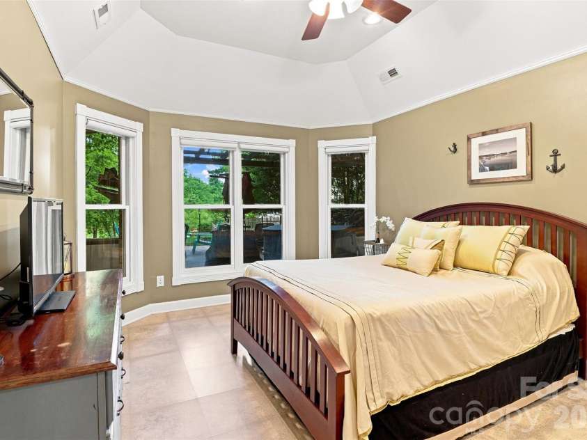 3911 Acacia Road, York, SC 29745.  MLS# CAR4415462, YatesRealty ID 47424. 