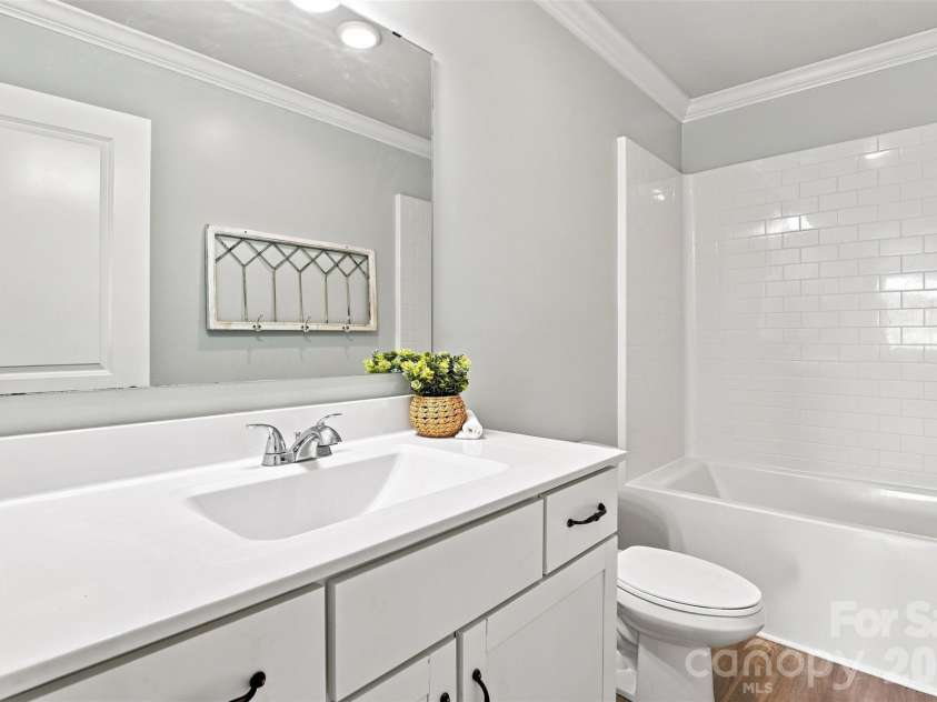 806 Pace Court, Fort Mill, SC 29715.  MLS# CAR4415932, YatesRealty ID 47427. 