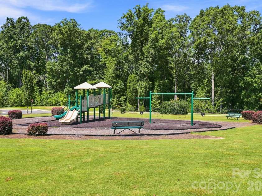 806 Pace Court, Fort Mill, SC 29715.  MLS# CAR4415932, YatesRealty ID 47427. 