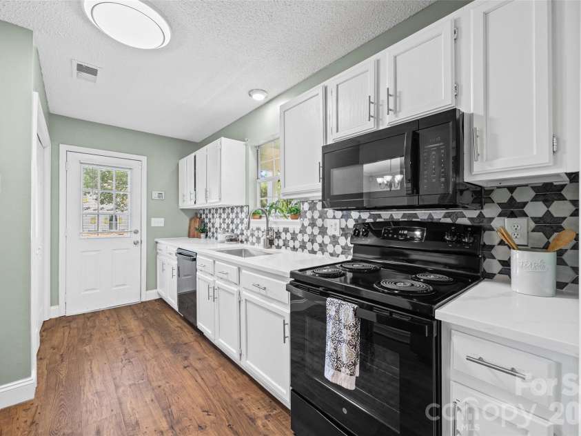 1508 Fieldcrest Circle, Rock Hill, SC 29732.  MLS# CAR4416859, YatesRealty ID 47428. 