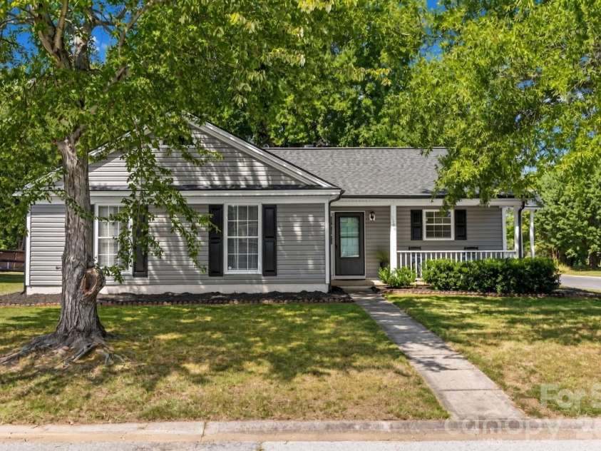 1508 Fieldcrest Circle, Rock Hill, SC 29732.  MLS# CAR4416859, YatesRealty ID 47428. 