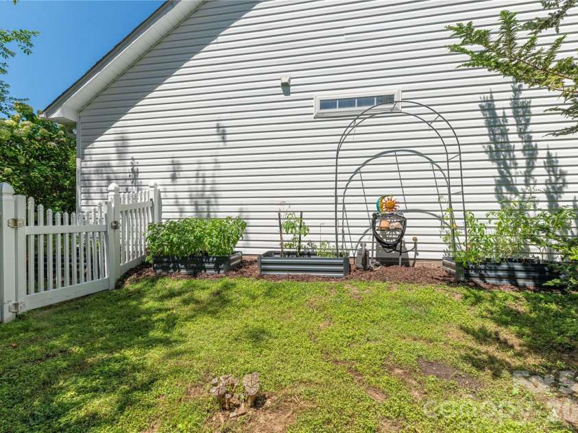 328 Planters Creek Road, Fletcher, NC 28732.  MLS# CAR4415867, YatesRealty ID 47429. Raised Garden Beds
