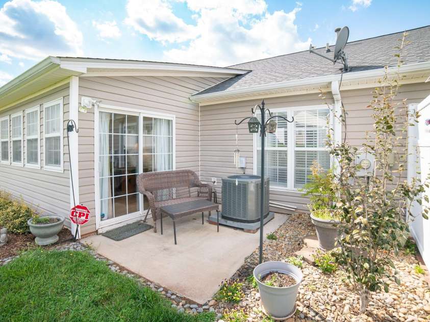 137 Lady Slipper Lane, Valdese, NC 28690.  MLS# CAR4244103, YatesRealty ID 4743. 