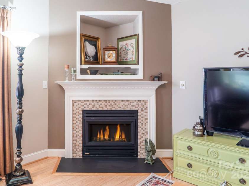 137 Lady Slipper Lane, Valdese, NC 28690.  MLS# CAR4244103, YatesRealty ID 4743. 