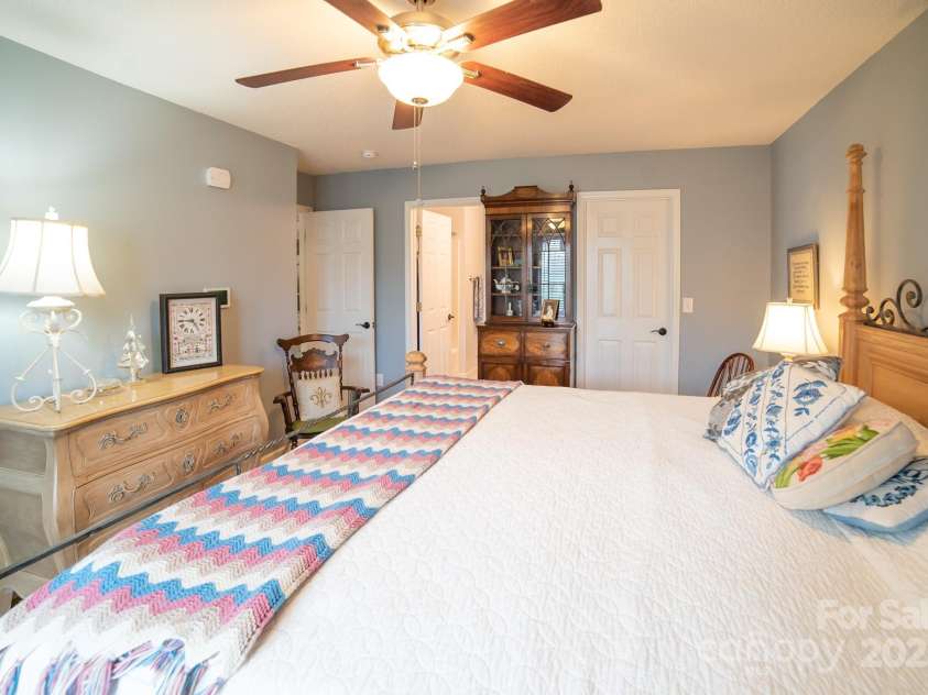 137 Lady Slipper Lane, Valdese, NC 28690.  MLS# CAR4244103, YatesRealty ID 4743. 