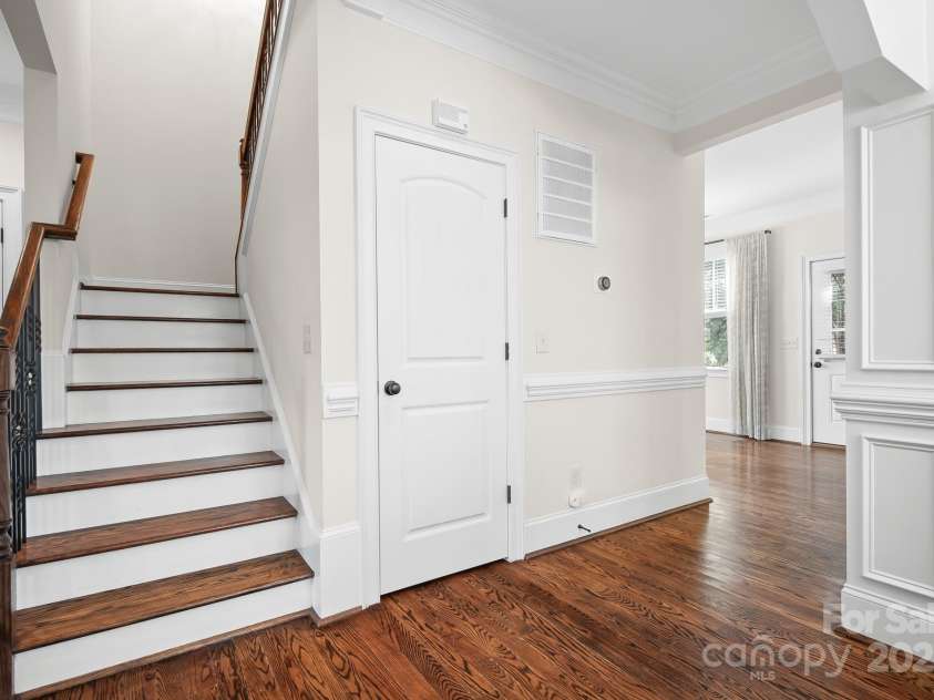 3702 Oakwood Avenue, Charlotte, NC 28205.  MLS# CAR4301480, YatesRealty ID 4743. 