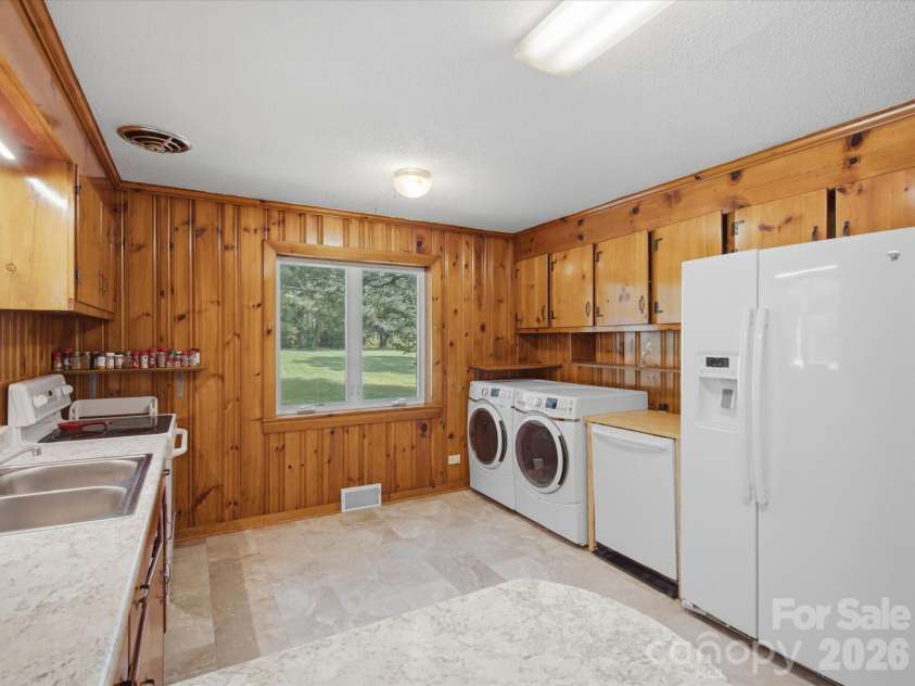2311 Innes Street, Salisbury, NC 28146.  MLS# CAR4416988, YatesRealty ID 47430. 