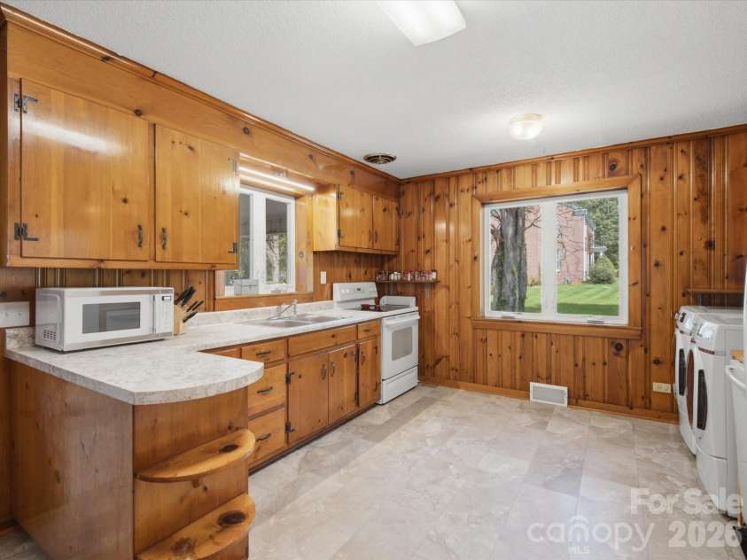 2311 Innes Street, Salisbury, NC 28146.  MLS# CAR4416988, YatesRealty ID 47430. 