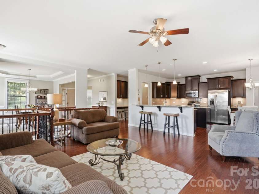 15000 Kinnegal Lane, Charlotte, NC 28278.  MLS# CAR4415980, YatesRealty ID 47432. 