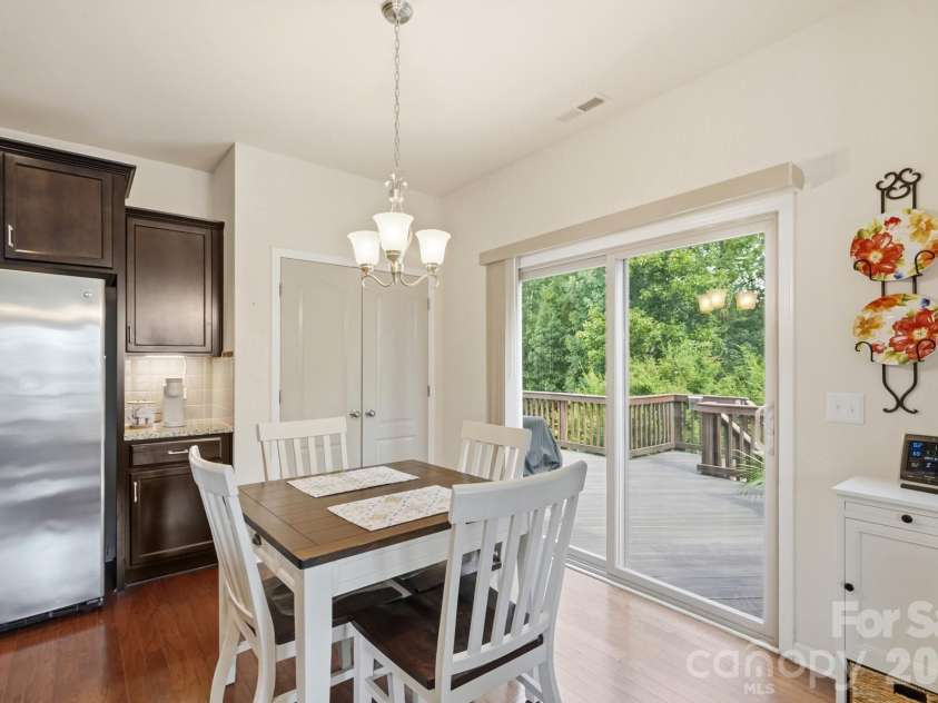 15000 Kinnegal Lane, Charlotte, NC 28278.  MLS# CAR4415980, YatesRealty ID 47432. 
