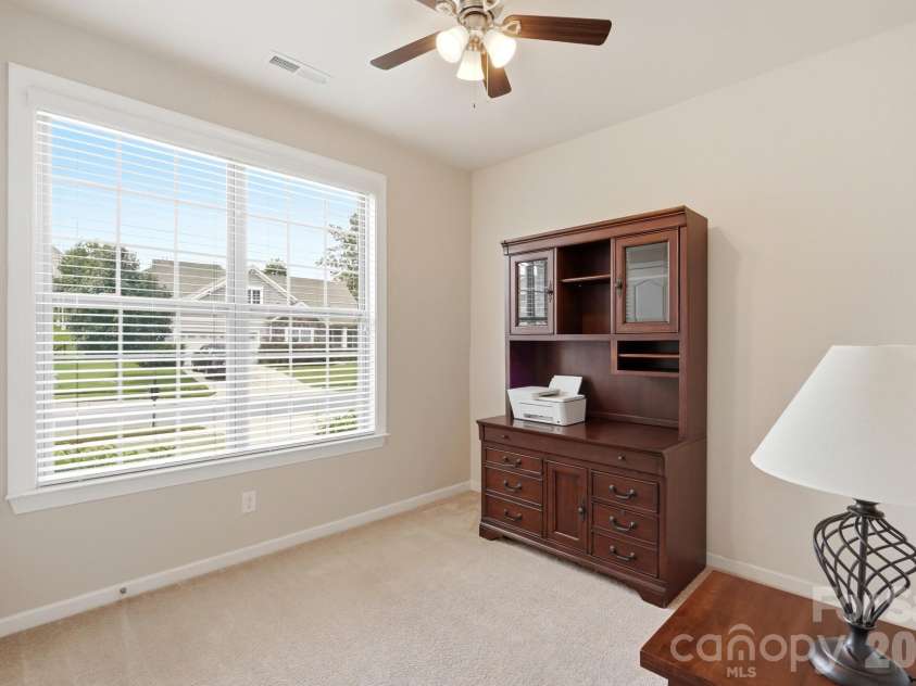 15000 Kinnegal Lane, Charlotte, NC 28278.  MLS# CAR4415980, YatesRealty ID 47432. 