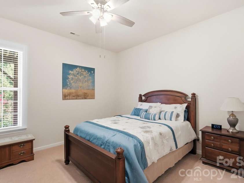 15000 Kinnegal Lane, Charlotte, NC 28278.  MLS# CAR4415980, YatesRealty ID 47432. 