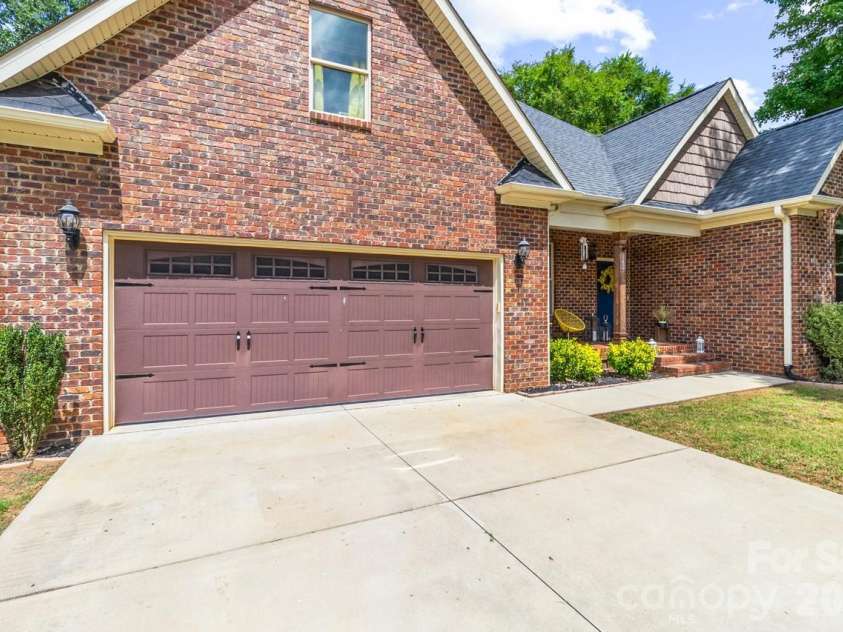 142 Bald Cypress Lane, Mooresville, NC 28115.  MLS# CAR4413039, YatesRealty ID 47435. 