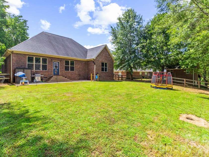 142 Bald Cypress Lane, Mooresville, NC 28115.  MLS# CAR4413039, YatesRealty ID 47435. 