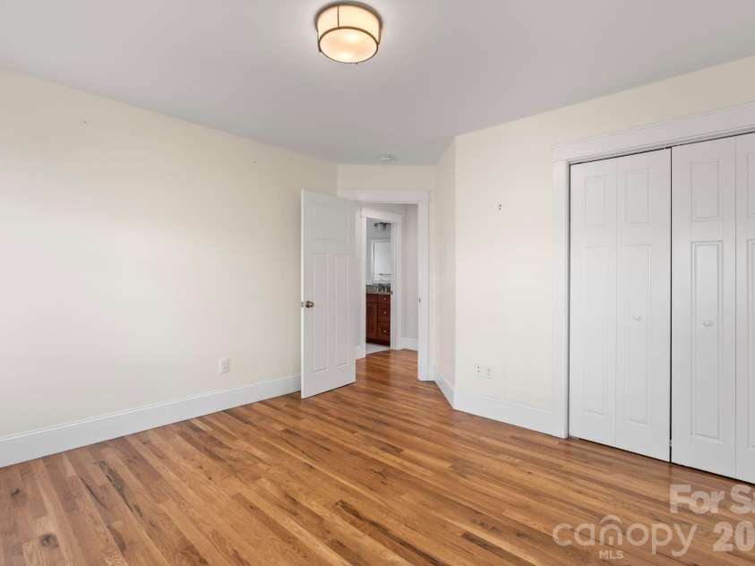 13 North Street, Asheville, NC 28801.  MLS# CAR4358692, YatesRealty ID 4744. Also from another angle