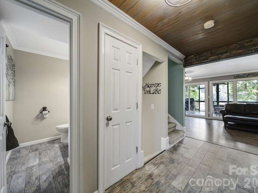 27059 Catamaran Road, Tega Cay, SC 29708.  MLS# CAR4416066, YatesRealty ID 47440. 