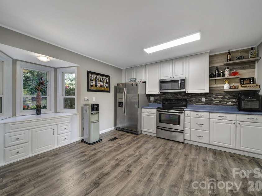 27059 Catamaran Road, Tega Cay, SC 29708.  MLS# CAR4416066, YatesRealty ID 47440. 