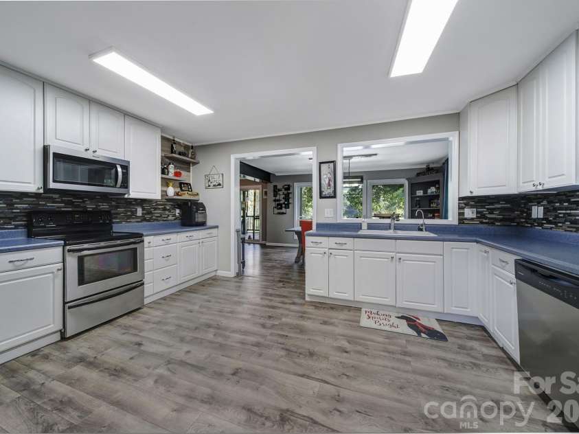 27059 Catamaran Road, Tega Cay, SC 29708.  MLS# CAR4416066, YatesRealty ID 47440. 