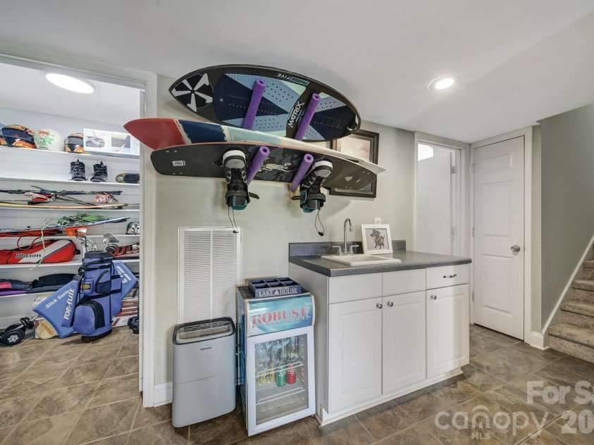 27059 Catamaran Road, Tega Cay, SC 29708.  MLS# CAR4416066, YatesRealty ID 47440. 