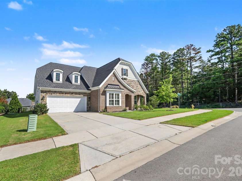8017 Creek Park Drive, Denver, NC 28037.  MLS# CAR4416308, YatesRealty ID 47441. 
