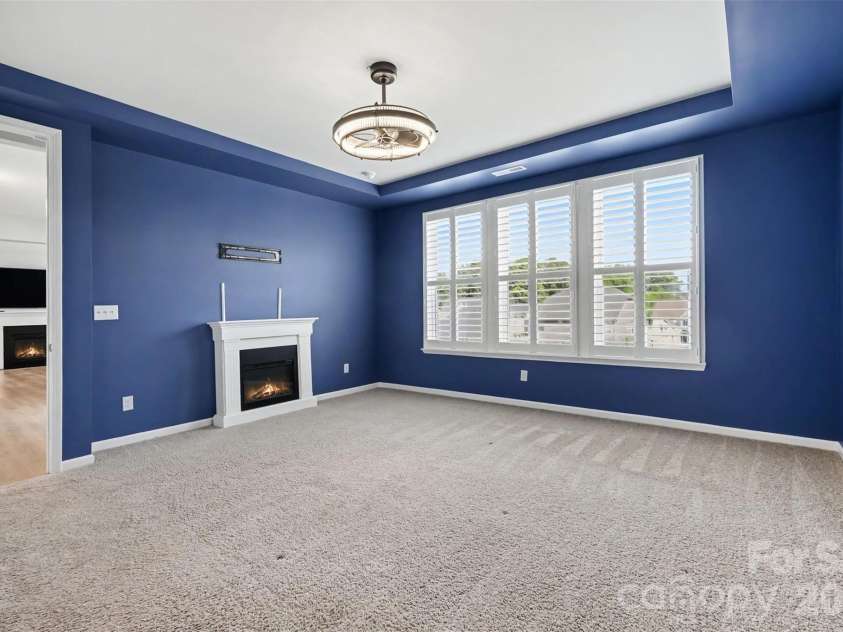 8017 Creek Park Drive, Denver, NC 28037.  MLS# CAR4416308, YatesRealty ID 47441. 