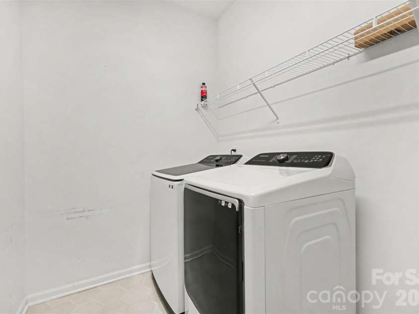 8017 Creek Park Drive, Denver, NC 28037.  MLS# CAR4416308, YatesRealty ID 47441. 