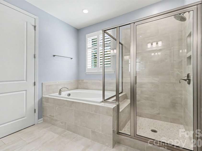 8017 Creek Park Drive, Denver, NC 28037.  MLS# CAR4416308, YatesRealty ID 47441. 
