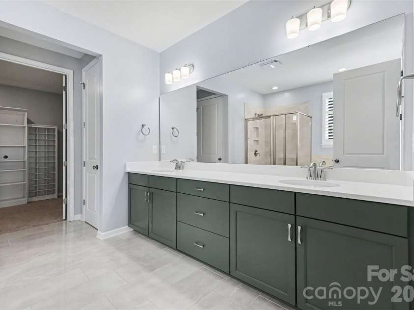 8017 Creek Park Drive, Denver, NC 28037.  MLS# CAR4416308, YatesRealty ID 47441. 