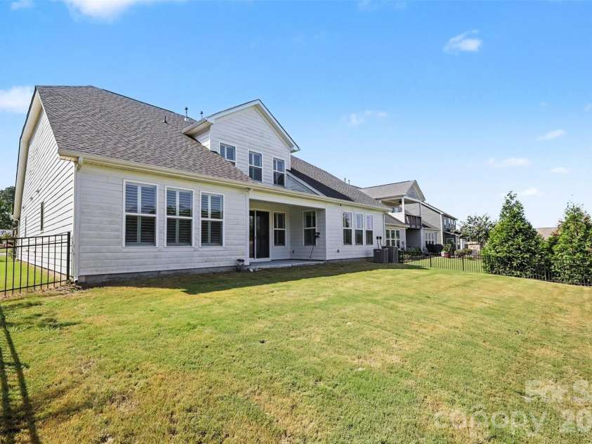 8017 Creek Park Drive, Denver, NC 28037.  MLS# CAR4416308, YatesRealty ID 47441. 