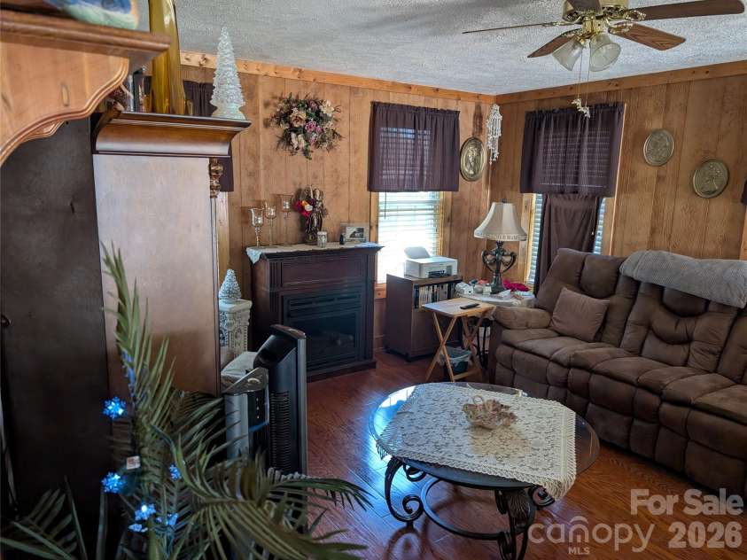406 Kimmons Street, Landis, NC 28088.  MLS# CAR4416117, YatesRealty ID 47447. Living Room