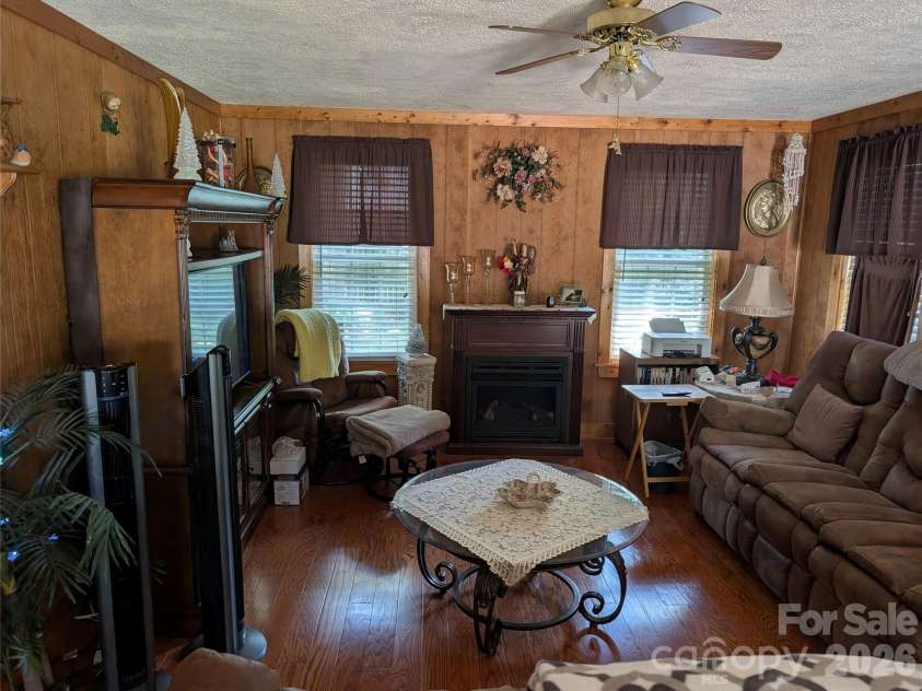 406 Kimmons Street, Landis, NC 28088.  MLS# CAR4416117, YatesRealty ID 47447. Living Room