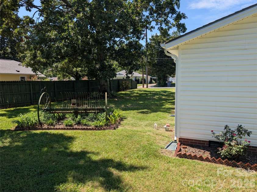406 Kimmons Street, Landis, NC 28088.  MLS# CAR4416117, YatesRealty ID 47447. Side Yard