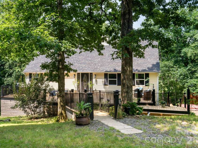 219 Echo Mountain View Road, Fairview, NC 28730.  MLS# CAR4412812, YatesRealty ID 47450. 
